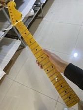 Collo per chitarra usato  Spedire a Italy