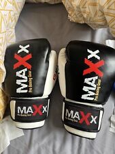 Kids boxing gloves for sale  HARROGATE