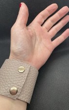 Bracciale polsino pelle usato  Siena