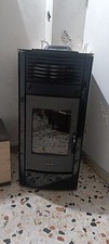 Stufa pellet canalizzata usato  Carovigno