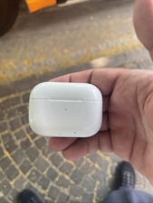 Apple airpods pro usato  Tavazzano con Villavesco