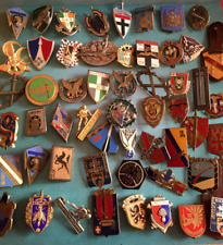 Lot 54x insignes d'occasion  Besançon