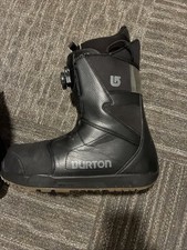Burton men snowboard for sale  White Heath
