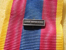 Agrafe miniature garde d'occasion  Conches-en-Ouche