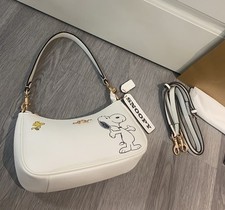 COACH x PEANUTS CBJ76 Teri Bolsa de Ombro Snoopy Giz Multi Tomada NOVA Do JAPÃO comprar usado  Enviando para Brazil