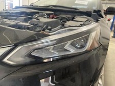 Used left headlight d'occasion  Expédié en Belgium
