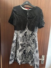 Kleid schwarz weiß gebraucht kaufen  Fürth