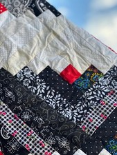 BELA COLCHA VINTAGE COUNTRY LOG CABIN IN THE WOODS FAZENDA VERMELHO BRANCO PRETO CTR comprar usado BELA COLCHA VINTAGE COUNTRY LOG CABIN IN THE WOODS FAZENDA VERMELHO BRANCO PRETO CTR comprar usado  Enviando para Brazil