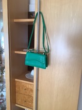 Lederhandtasche grün neu gebraucht kaufen  Friedrichsdorf