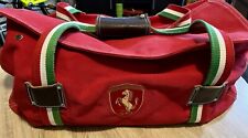 Bolsa esportiva Ferrari Formula 1 Club genuína Duffle Gym (antiga) comprar usado  Enviando para Brazil