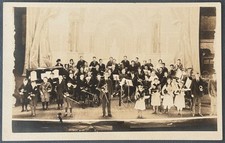 CARTÃO POSTAL FOTO REAL RPPC~ORQUESTRA ESTUDANTIL E MAESTRO NO PALCO-MÚSICA-MÚSICO comprar usado  Enviando para Brazil