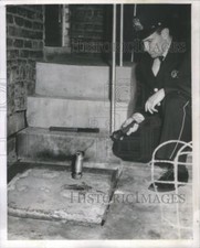 1961 Press Photo Howard Lipsig/Polícia/Pipe Bomb Explosion/Chicago Illinois comprar usado  Enviando para Brazil