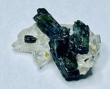 Cristalli tormalina verde usato  Grosseto