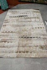 Tappeto bianco marrone usato  Susegana