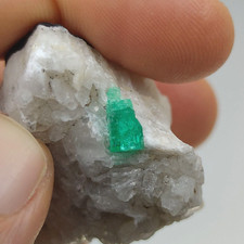 Clear natural emerald for sale  Tampa