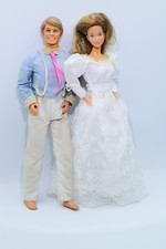 Barbie ken dolls usato  Eboli