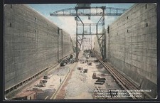 AK Panama Canal. Concrete Walls Completed and Cranes that operated the Cement B  comprar usado  Enviando para Brazil