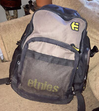 Mochila vintage Etnies Element ES com alça de transporte de skate DVS retrô bolsa Sk8 comprar usado Mochila vintage Etnies Element ES com alça de transporte de skate DVS retrô bolsa Sk8 comprar usado  Enviando para Brazil