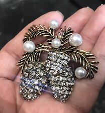 Winter christmas brooch for sale  BROMSGROVE