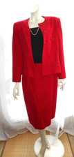 Ensemble tailleur chic d'occasion  Montigny-le-Bretonneux