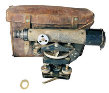 Theodolite watts sons usato  Spedire a Italy