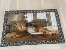 Tapete vintage grande arte leão e menino tapeçaria pendurada na parede A.T.C Turquia importado vintage comprar usado Tapete vintage grande arte leão e menino tapeçaria pendurada na parede A.T.C Turquia importado vintage comprar usado  Enviando para Brazil