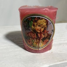 Vela votiva vintage perfumada com guirlanda rosa 2 oz, usado comprar usado  Enviando para Brazil