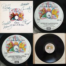 Queen A NIGHT AT THE OPERA VINYL & SIGNED COVER (reprint) LP Record Blair's cut, usado comprar usado  Enviando para Brazil