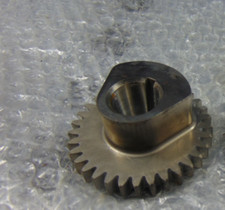 Ingranaggio distribuzione pomp usato  Pistoia