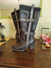 Bottes grises mustang d'occasion  Nogent