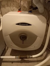 Scaldacqua elettrico ariston usato  Milano