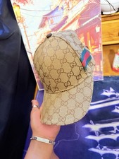 cappellino gucci usato cappellino gucci usato Venezia