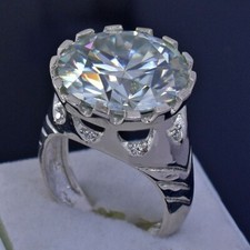 Usado, Grande 10 KT Bianco Sporco Trattato Diamante Anello IN Pesante Setting per Uomo comprar usado  Enviando para Brazil