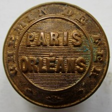 Bouton métal doré d'occasion  Puy-l'Évêque