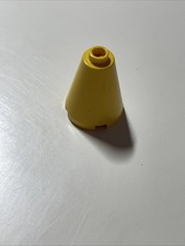 Yellow cone lego d'occasion  Saint-Omer