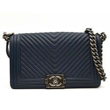 Aba Chanel couro enrugado Chevron acolchoada antiga média menino azul marinho comprar usado  Enviando para Brazil
