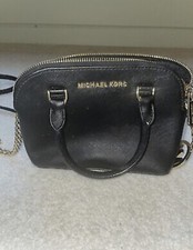 Bolsa carteiro Michael Kors preta tiracolo MD cúpula corrente dourada MK $268 comprar usado  Enviando para Brazil