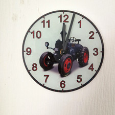 Wanduhr traktor bulldog gebraucht kaufen Wanduhr traktor bulldog gebraucht kaufen  Parchim-Umland I