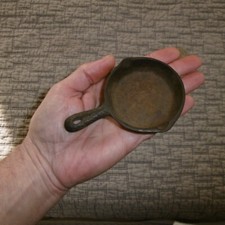 Frigideira em miniatura de ferro fundido vendedor de cozinha amostra acabamento martelado comprar usado  Enviando para Brazil