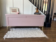Vintage cedar chest for sale  Winchester