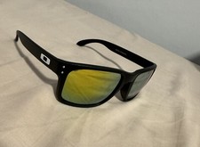Lunette soleil oakley d'occasion  Asnières-sur-Seine