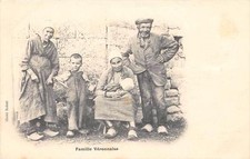 Cpa famille veronnaise d'occasion  Claira