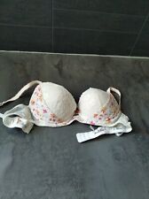 Soutien gorge blanc d'occasion  Aiguillon