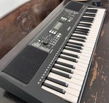Tastiera musicale yamaha usato  Roma
