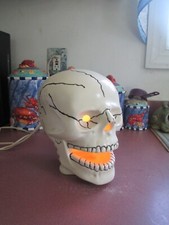DECORAÇÃO DE LUZ DE LÂMPADA VENENOSA CAVEIRA CERÂMICA VINTAGE feita 1976 funcionando 8 em H 8 em D comprar usado  Enviando para Brazil