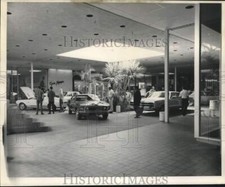 Usado, 1968 Press Photo Oakwood Shopping Center vitrine de carro - not05016 comprar usado  Enviando para Brazil