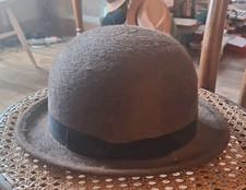 Chapeau rond anthony d'occasion  Paris XVIII