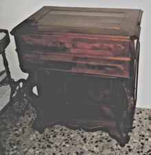 Massiccia ribalta scrittoio usato Massiccia ribalta scrittoio usato  Italia