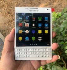 Unlocked blackberry passport d'occasion  Expédié en Belgium