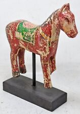 Estatueta de cavalo de madeira pintada rústica esculpida à mão em suporte comprar usado Estatueta de cavalo de madeira pintada rústica esculpida à mão em suporte comprar usado  Enviando para Brazil